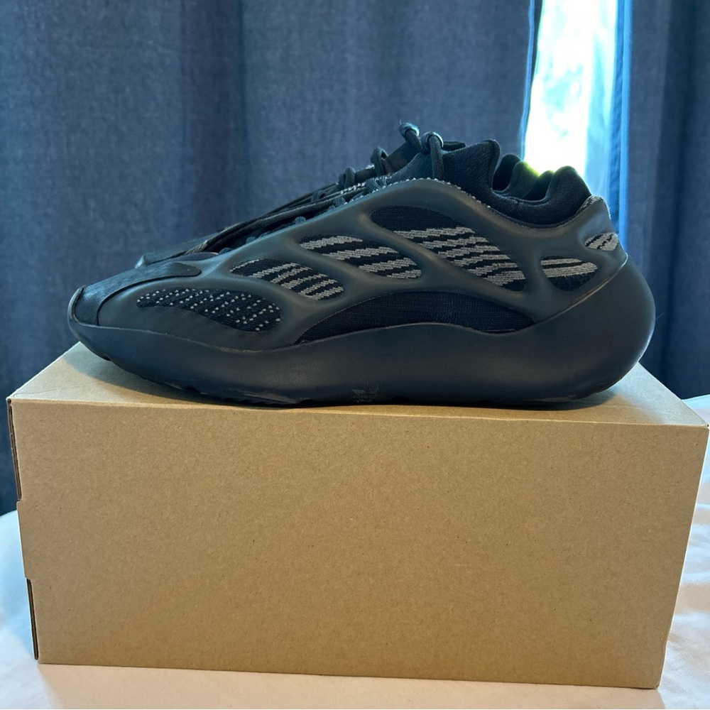 Yeezy 500 size 11